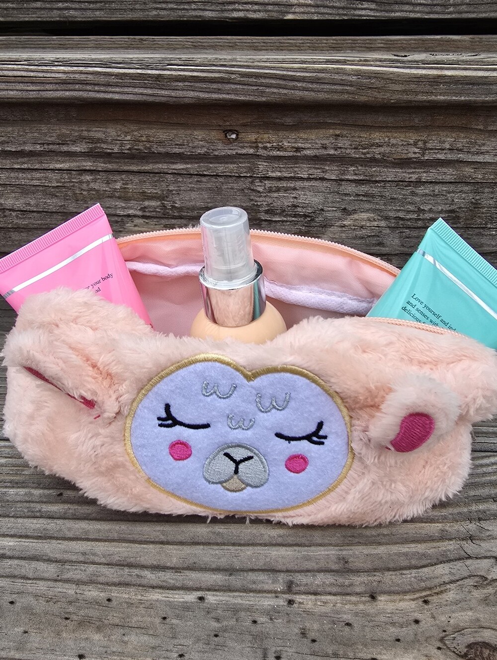4pc. Llama Body Care Set - Picture 2 of 5
